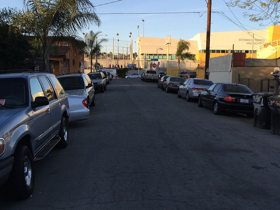 1st image of 349 Gifford Ave