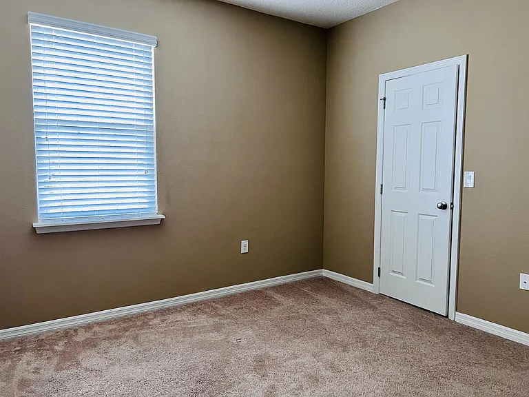 Upstairs Bedroom 2
