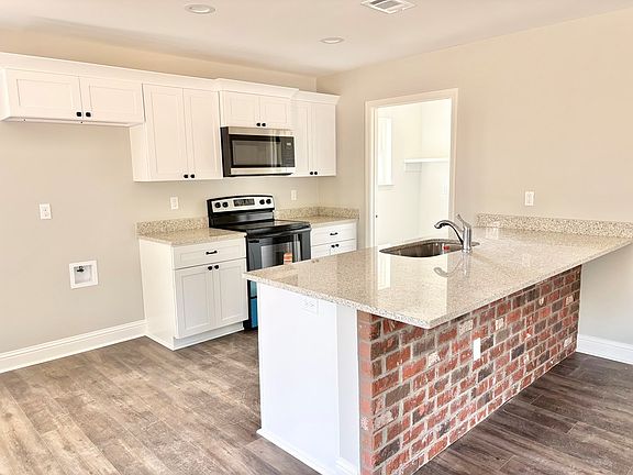 3rd image of 44 John Travis Rd