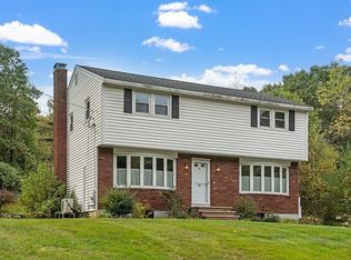 50 Devonshire Rd, Tewksbury, MA 01876