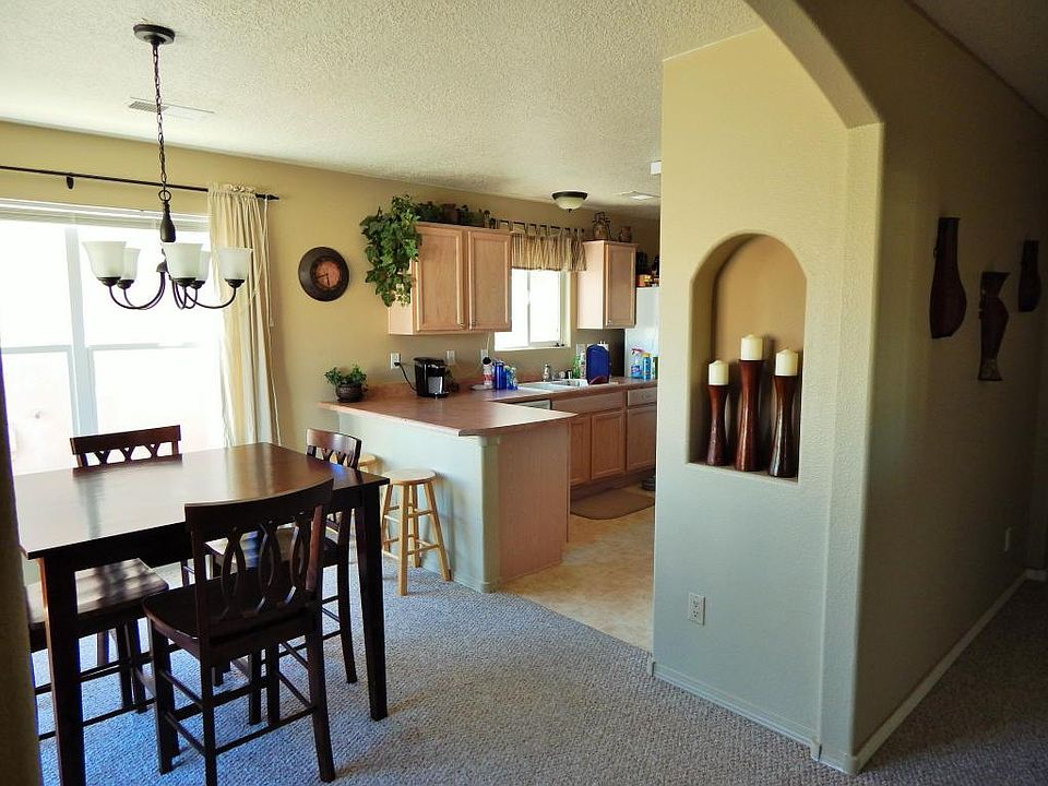 2nd image of 1832 Gallinas Rd NE