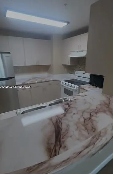 50 Menores Ave #620 — Photo 9