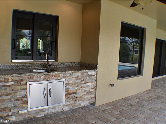 4th image of 2537 SW 30th Terrace Cpe