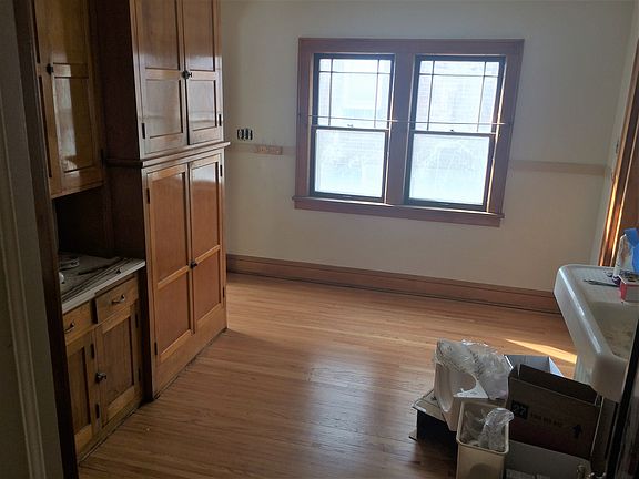 room for eat in kitchen