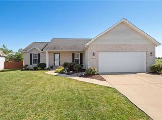 3482 Chippewa Dr, Shiloh, IL