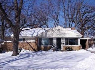 1906 Thornwood Ln, Northbrook, IL 60062