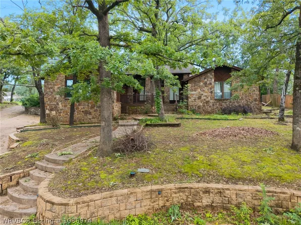 1808 Bramble Brae St, Fort Smith, AR 72908