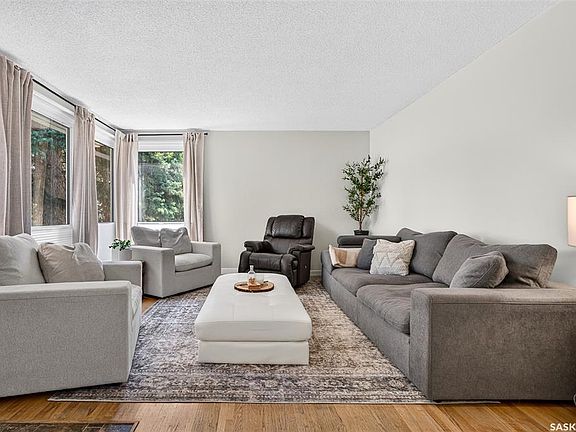 4th image of 1142 Elgin AVENUE