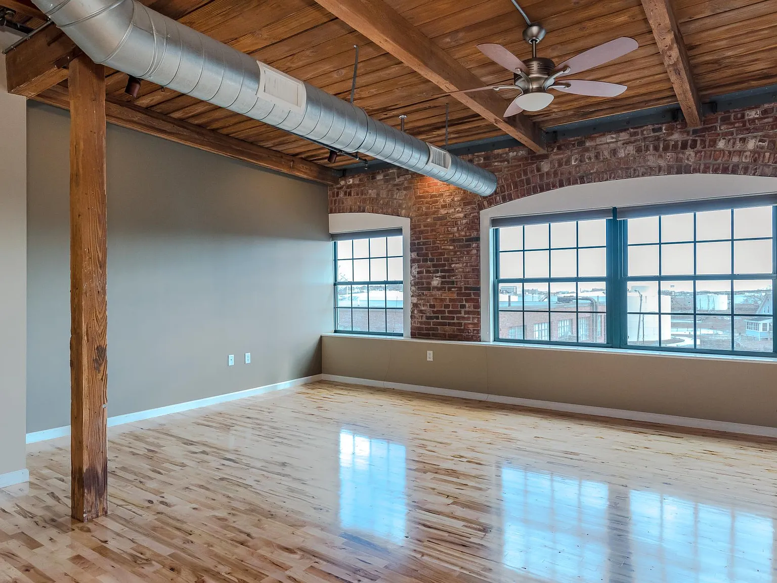 2 bed, 1373 sqft, $3,641 — Photo 4