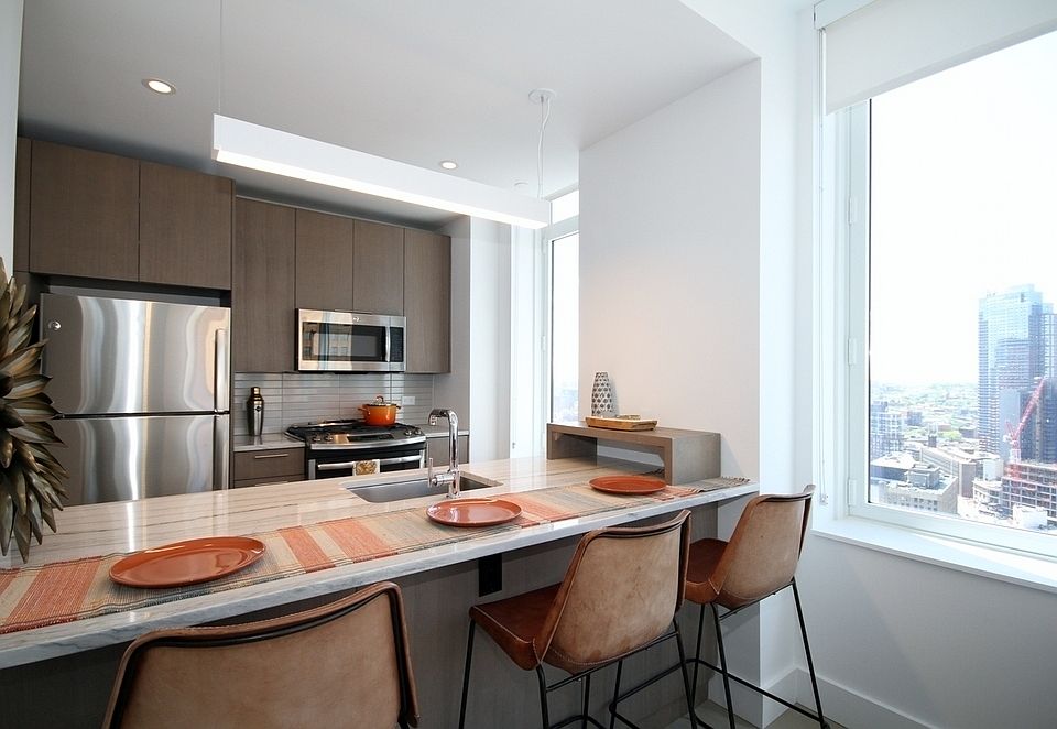 1st image of 86 Fleet Pl APT 11R