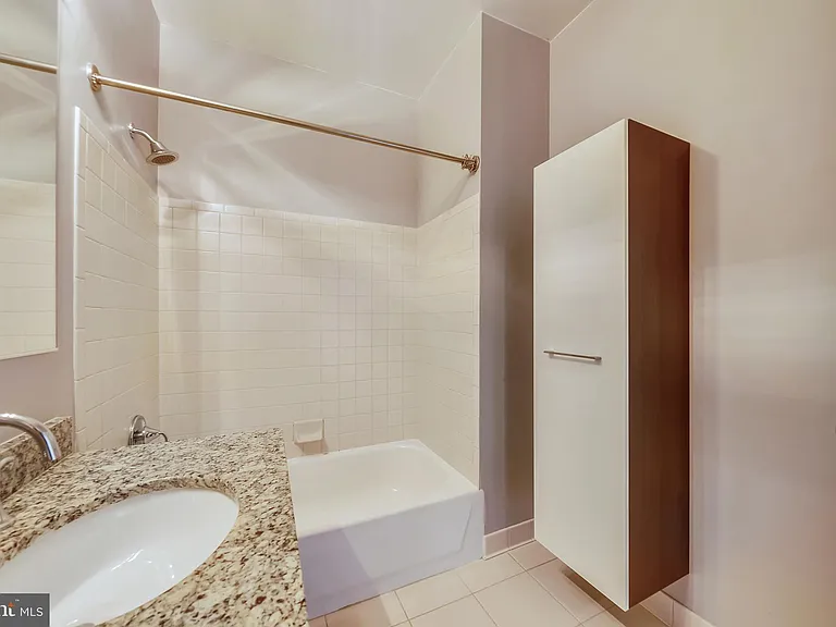 1414 Belmont St NW #408 — Photo 3