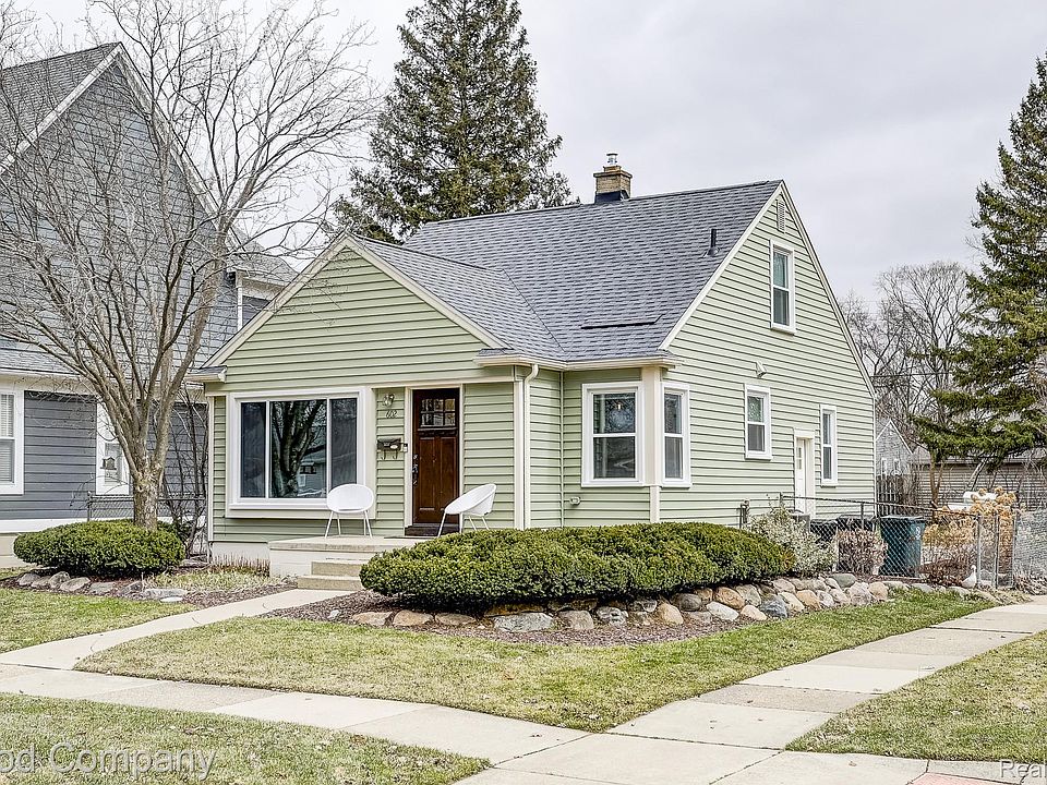 1st image of 602 N Vermont Ave