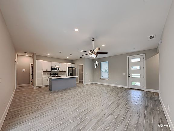 3rd image of 316 Fern Ct