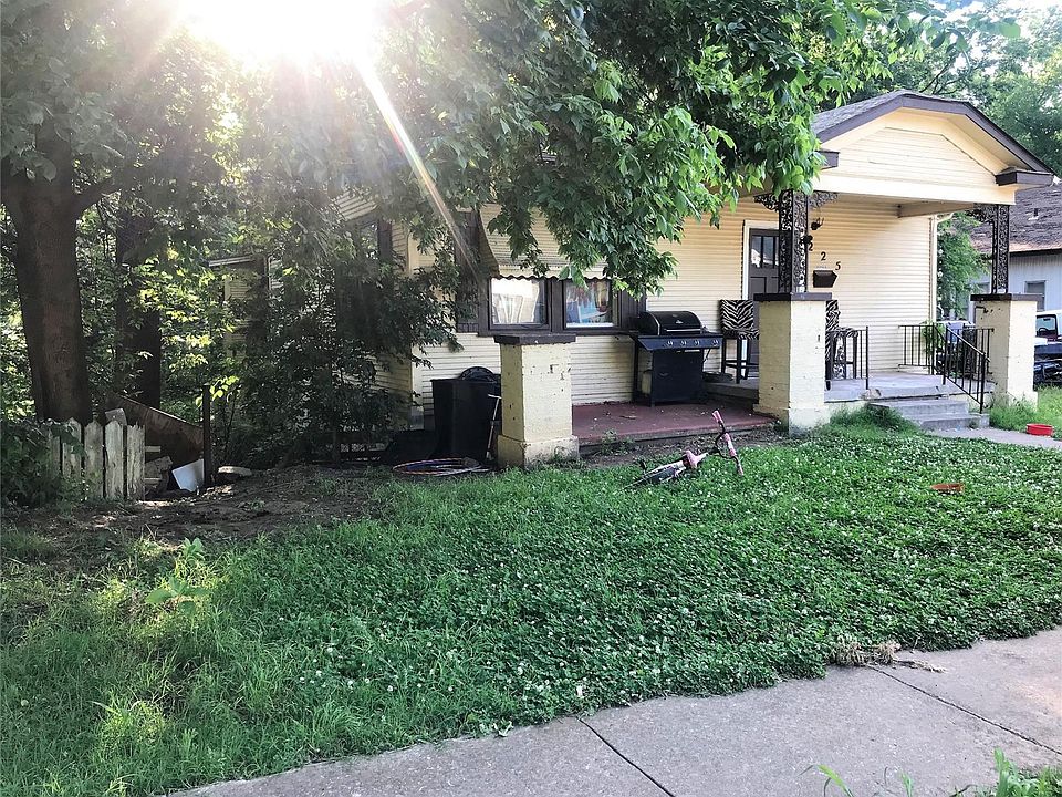 2nd image of 225 Jefferson St