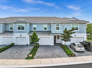 556 Sanderling Cir #0, Deerfield Beach, FL 33442