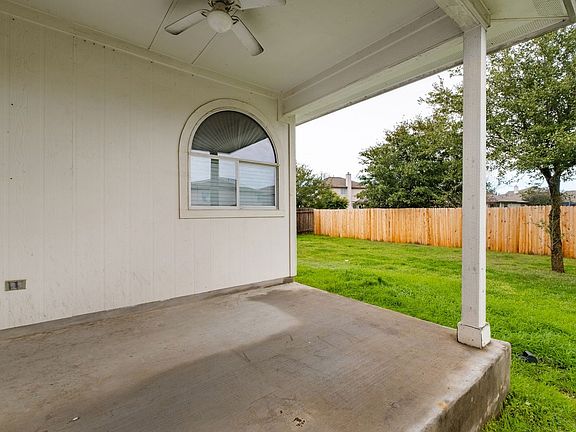 2nd image of 2616 Bluffstone Dr
