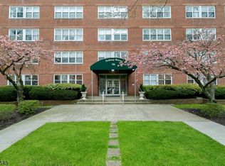 926 Bloomfield Ave APT 2D, Glen Ridge, NJ 07028