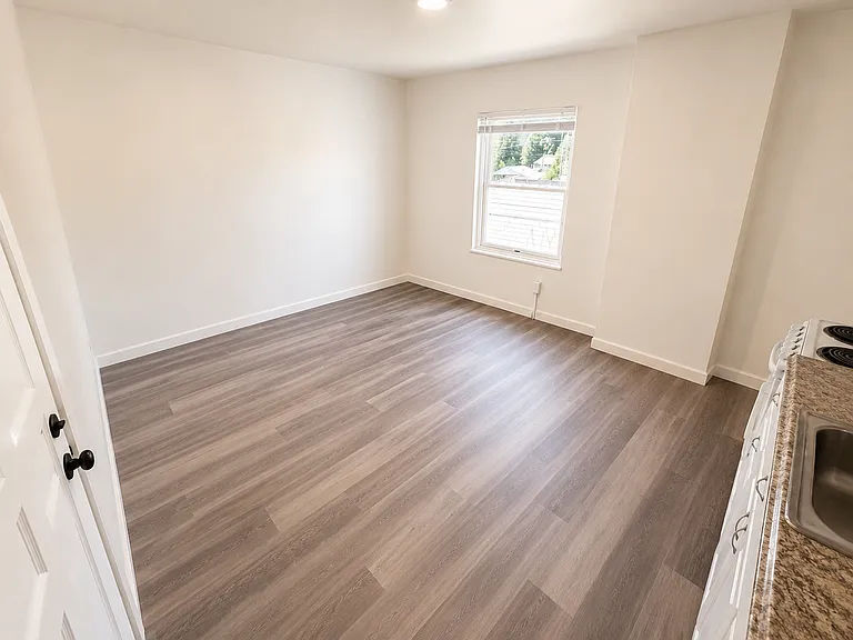 525 S Main St — Photo 19