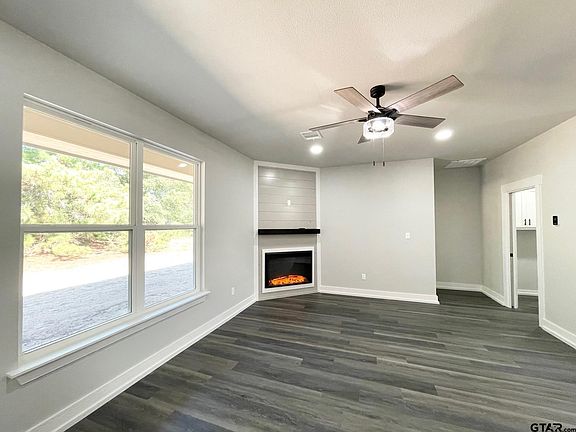 5th image of 300 Gregory Cir