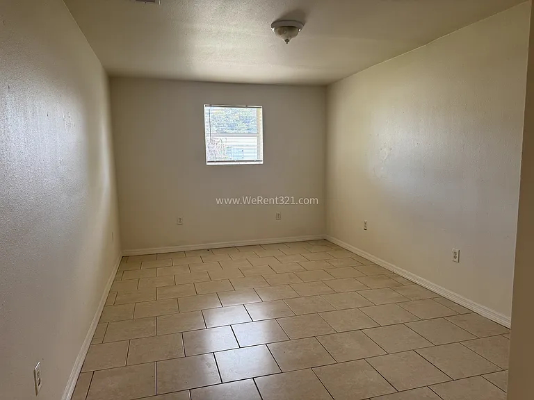 3239 Haddon Ave NE — Photo 16