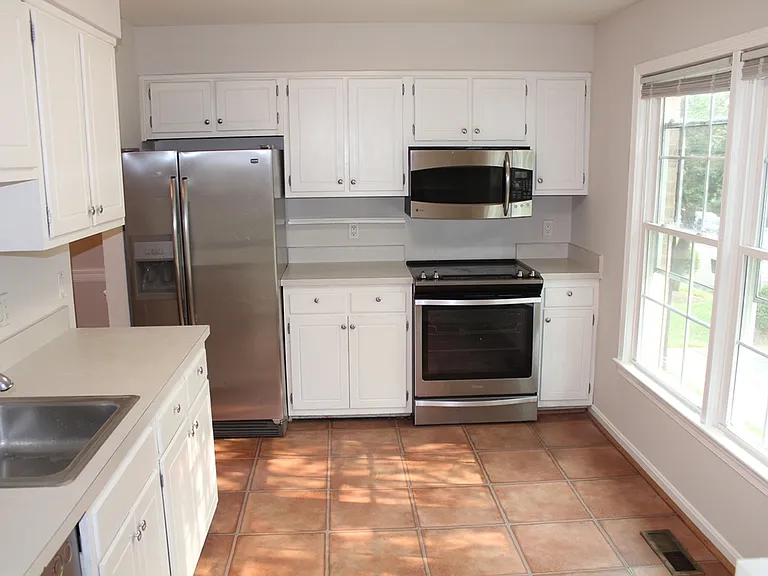 8224 Doctor Craik Ct — Photo 7