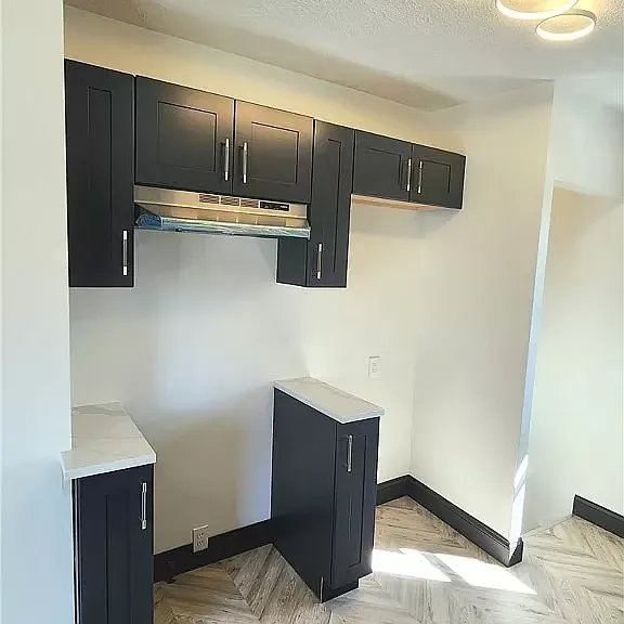 1310 Leavitt Rd — Photo 5