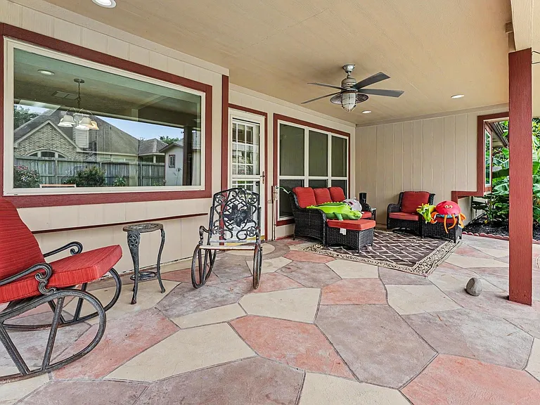 2909 Forest Hills Dr — Photo 21