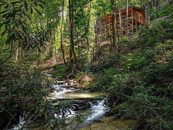 4th image of 122 Laurel Creek Trl