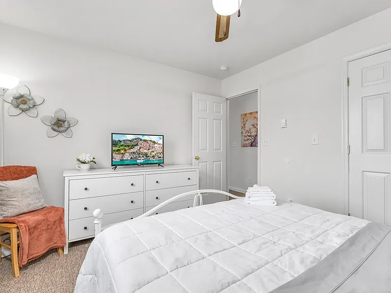 19 Limox Ln #B — Photo 19