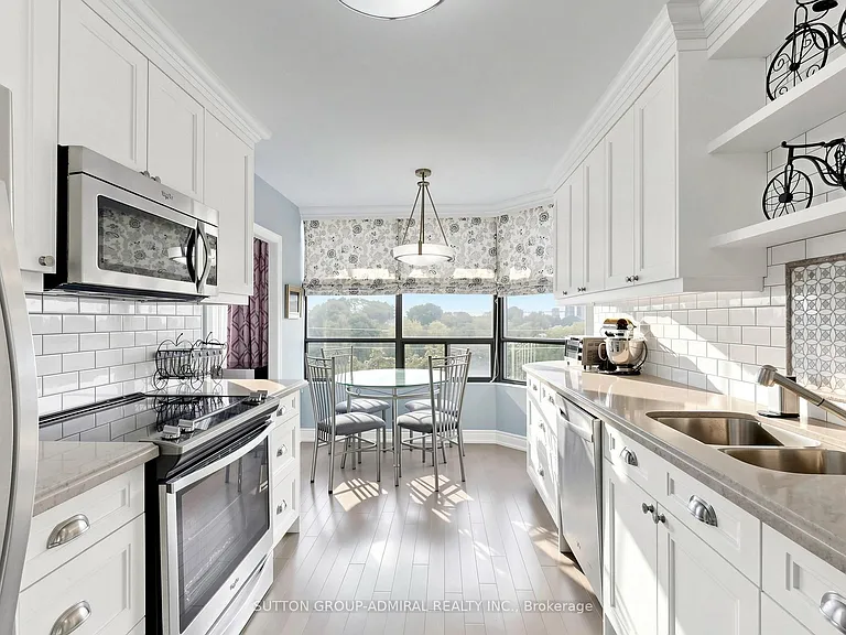 7460 Bathurst St #507 — Photo 10