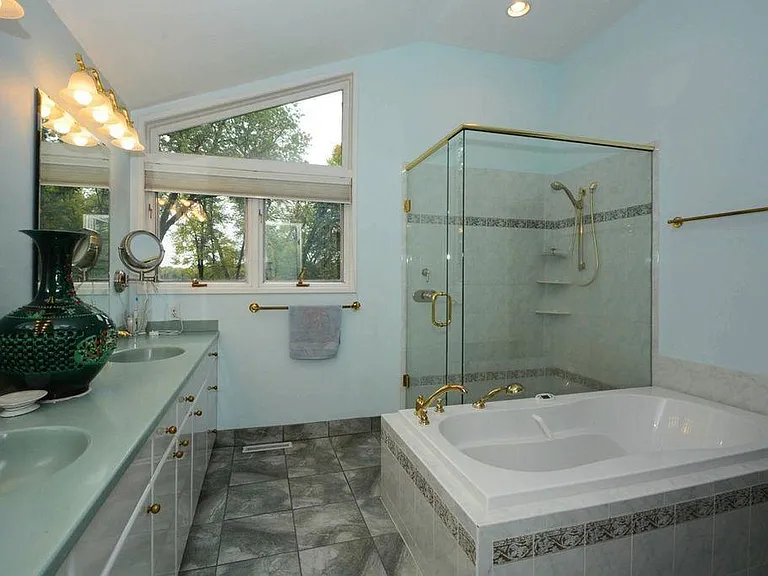1 Raccoon Rd — Photo 15