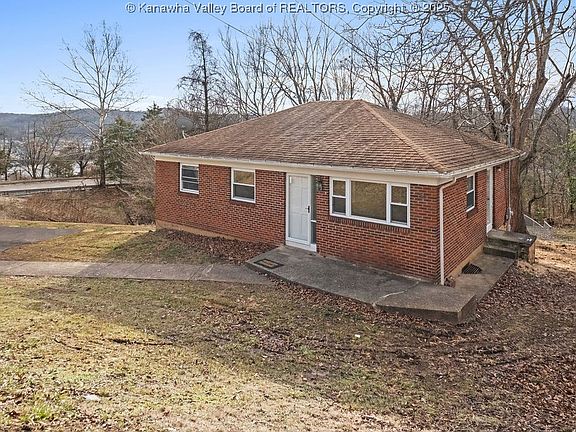 3rd image of 227 Westmoreland Dr