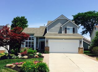 3686 Normandy Dr, Rochester, MI 48306