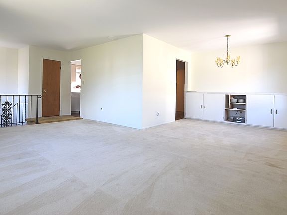 4th image of 84 Abingdon Ave