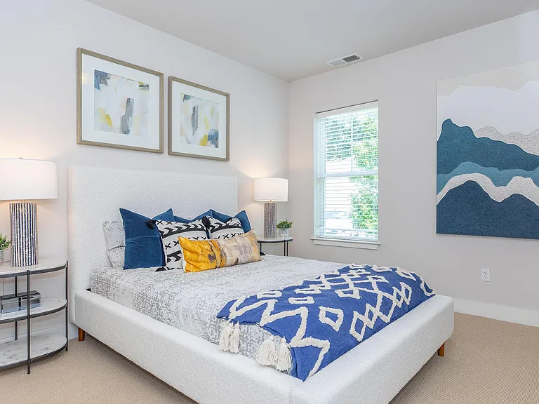 The Pointe at Dorset Crossing — Photo 26