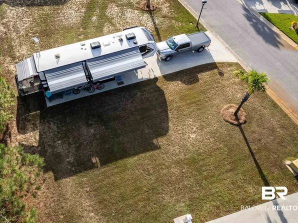 11809 Gateway Dr, Elberta, AL 36530
