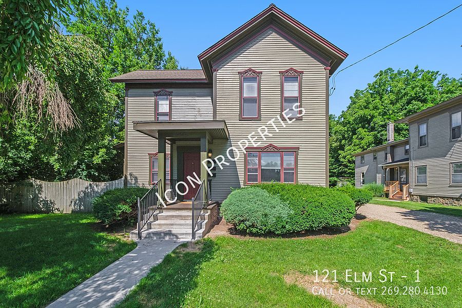 1st image of 121 Elm St #1