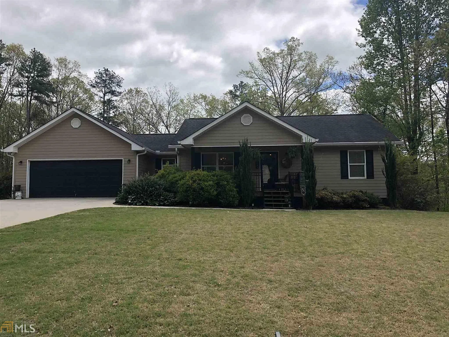 1105 Riverbend Rd photo 1