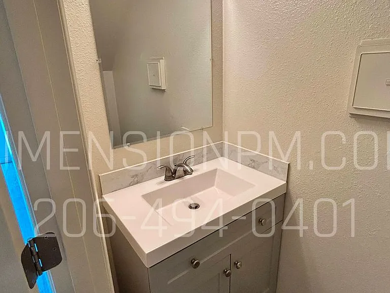 532 SW Rimrock Way — Photo 19