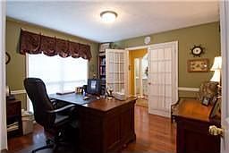 5th image of 308 Sycamore Dr
