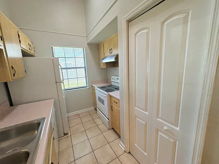 3245 Mound Dr — Photo 10