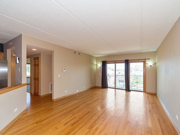 2nd image of 2919 N Harlem Ave APT 312
