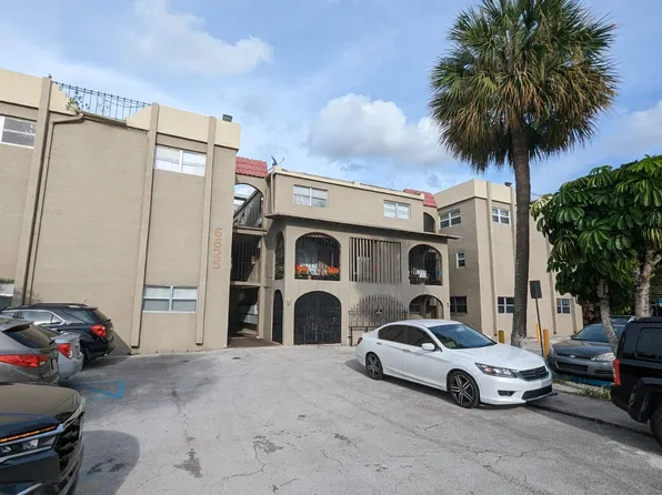 6625 W 4th Ave APT 206, Hialeah, FL 33012