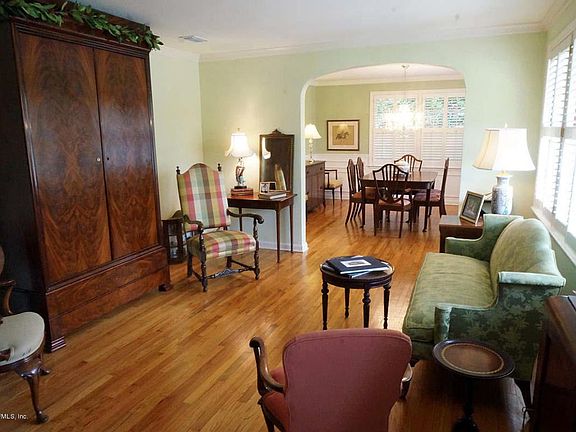 5th image of 1367 Avondale Ave