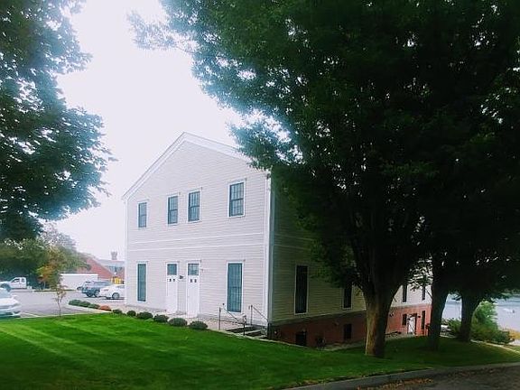 4th image of 60 Crompton Ave #2