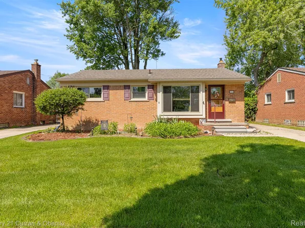 8245 N Hubbard St, Westland, MI 48185