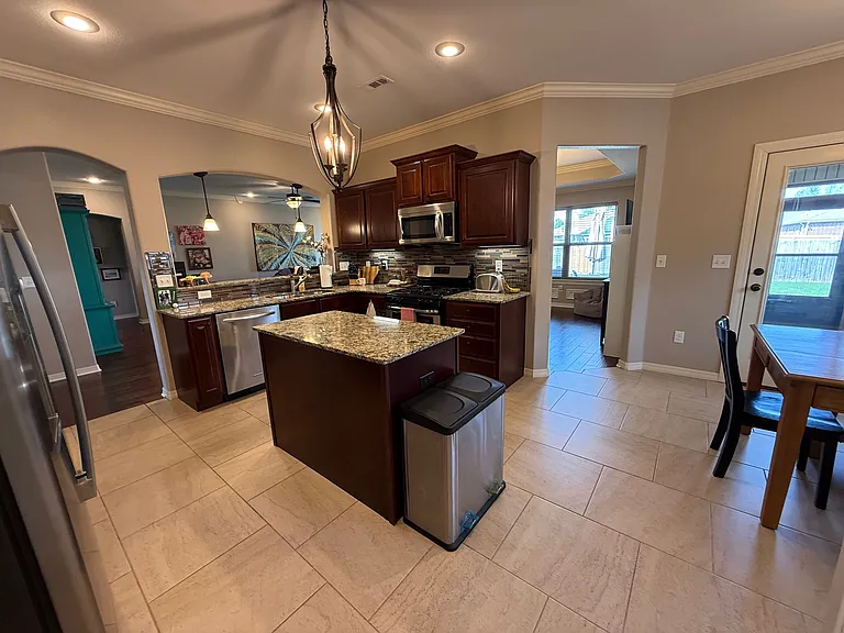 2903 N Raven Ln — Photo 6
