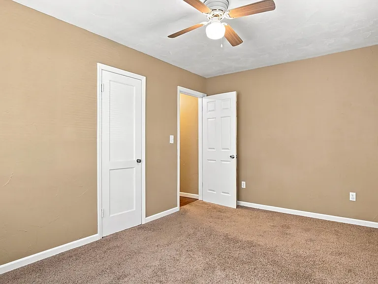 4705 S Hudson Ave — Photo 18