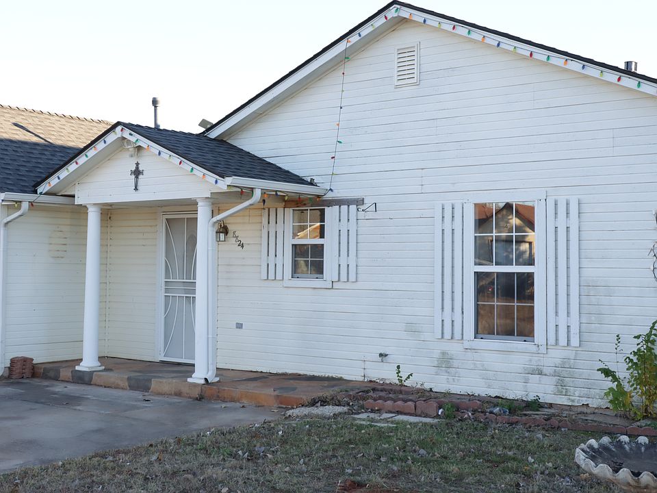 1st image of 8824 NE 46th St
