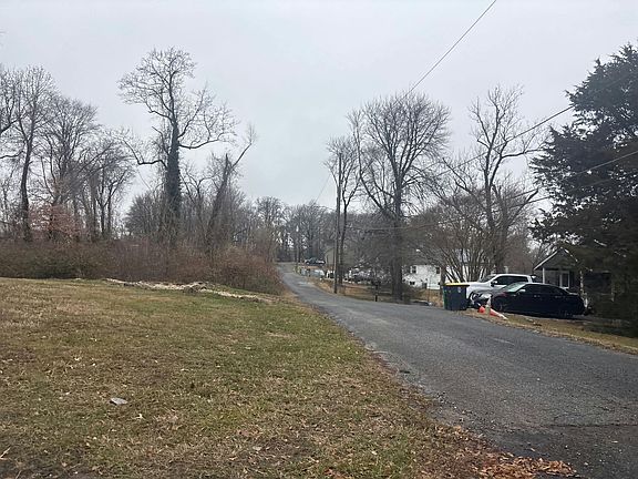 4th image of 2101 Ritchie Rd